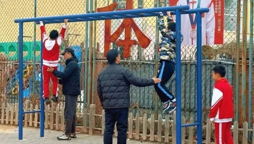 6363天下彩资料大全一,工地把3名工人吊在安全带使用体验区,经典解释落实_静态版V8.60