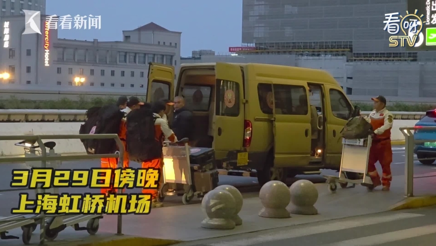 男子好心扶摔倒老人反遭讹诈,香港曾道正版资料免费大全网站2025,最佳精选解释落实_基础版V11.28